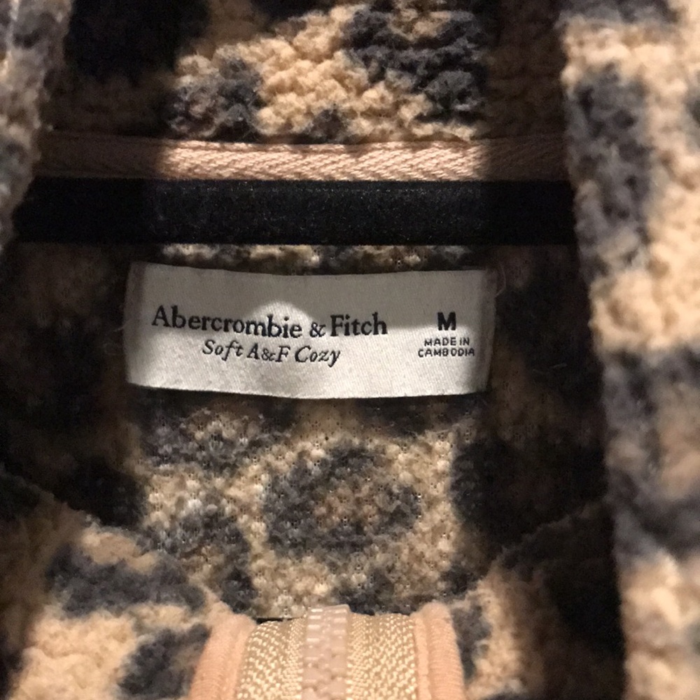 Abercrombie & Fitch Leopard Print Utility Jacket - Picture 3 of 4